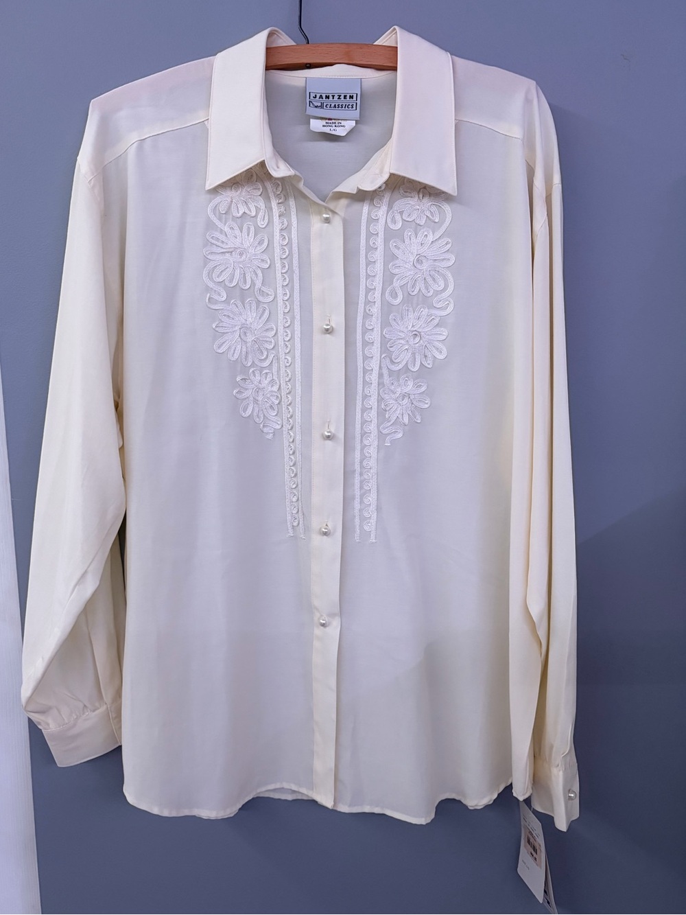 Vintage Jantzen Classics Cream Embroidered Women's Dress Shirt Size Large